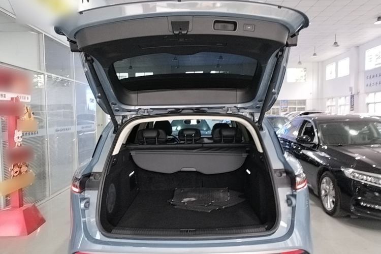 Used VOYAH FREE 2021 Four-Wheel Drive Standard Range-Extended Exclusive Luxury Package Trunk