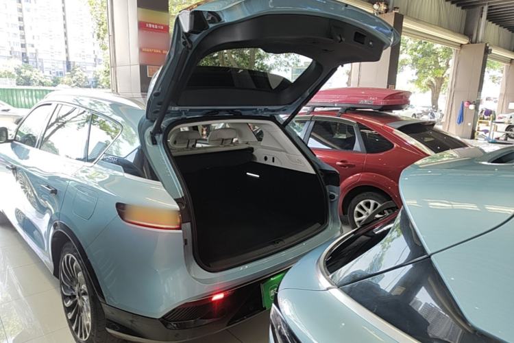 Used VOYAH FREE 2021 Four-Wheel Drive Standard Range-Extended Version Trunk