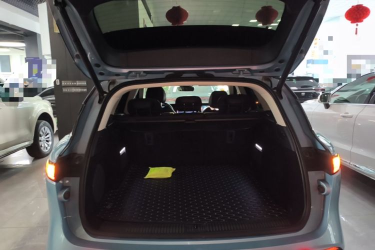 Used VOYAH FREE 2021 Four-Wheel Drive Standard Range-Extended Exclusive Luxury Package Trunk