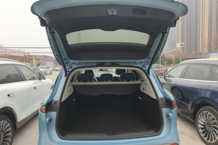Used VOYAH FREE 2021 Four-Wheel Drive Standard All-Electric Exclusive Luxury Package Trunk