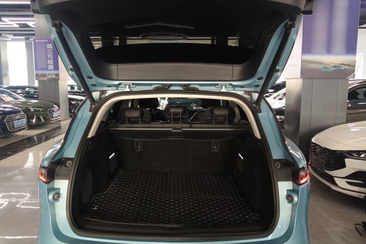 Used VOYAH FREE 2021 Four-Wheel Drive Standard Range-Extended Exclusive Luxury Package Trunk