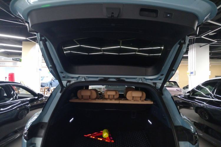 Used VOYAH FREE 2021 Four-Wheel Drive Standard Range-Extended Exclusive Luxury Package Trunk