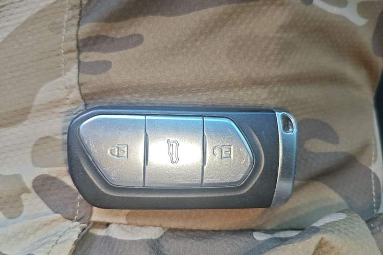 Used VOYAH FREE 2021 Four-Wheel Drive Standard All-Electric Exclusive Luxury Package Vehicle Key