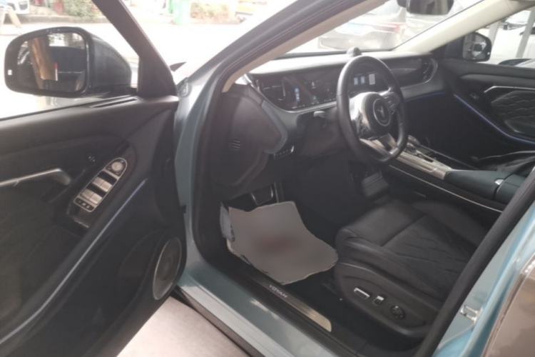 Used VOYAH FREE 2021 Four-Wheel Drive Standard Range-Extended Version Driver Seat