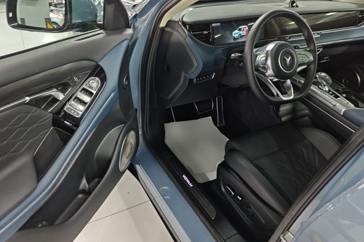 Used VOYAH FREE 2021 Four-Wheel Drive Standard Range-Extended Exclusive Luxury Package Driver Seat