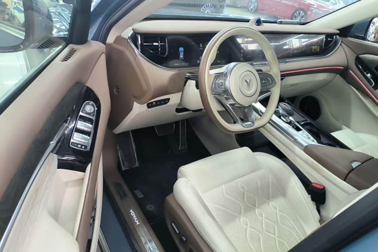 Used VOYAH FREE 2021 Four-Wheel Drive Standard Range-Extended Exclusive Luxury Package Driver Seat
