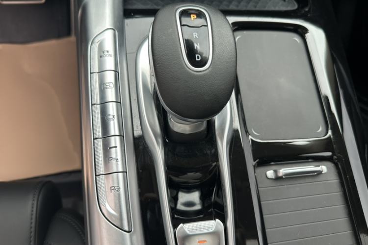 Used VOYAH FREE 2021 Four-Wheel Drive Standard Range-Extended Exclusive Luxury Package Gear Lever