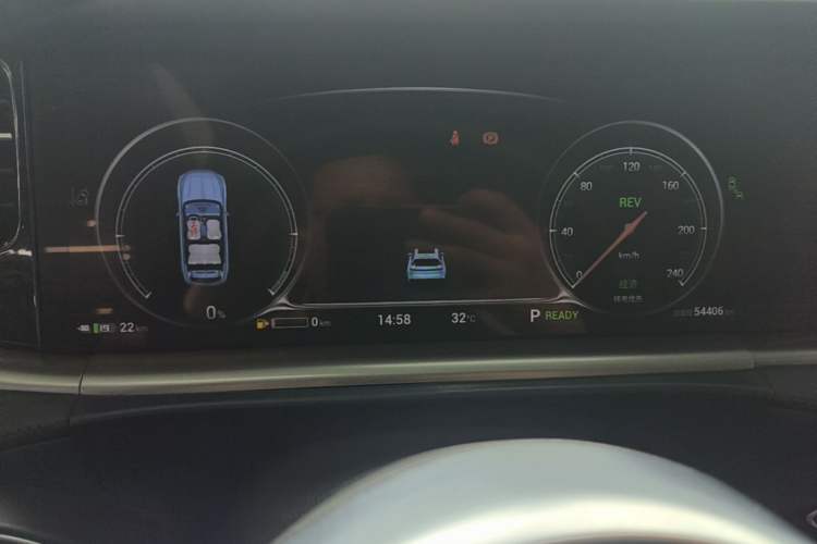 Used VOYAH FREE 2021 Four-Wheel Drive Standard Range-Extended Exclusive Luxury Package Instrument Cluster