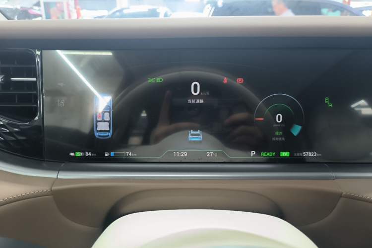 Used VOYAH FREE 2021 Four-Wheel Drive Standard Range-Extended Exclusive Luxury Package Instrument Cluster