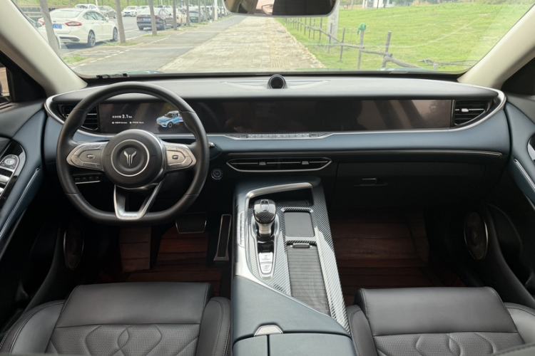 Used VOYAH FREE 2021 Four-Wheel Drive Standard Range-Extended Exclusive Luxury Package Interior 1
