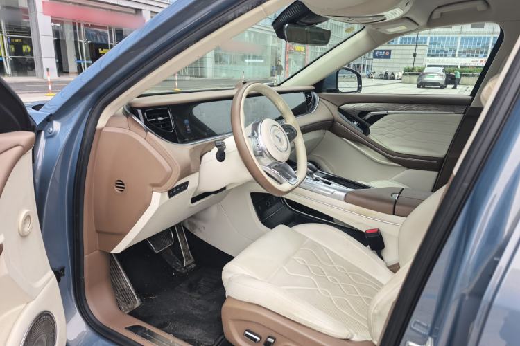 Used VOYAH FREE 2021 Four-Wheel Drive Standard Range-Extended Exclusive Luxury Package Interior 1