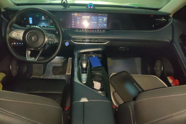 Used VOYAH FREE 2021 Four-Wheel Drive Standard Range-Extended Exclusive Luxury Package Interior 2