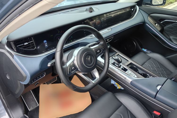 Used VOYAH FREE 2021 Four-Wheel Drive Standard Range-Extended Exclusive Luxury Package Interior 2