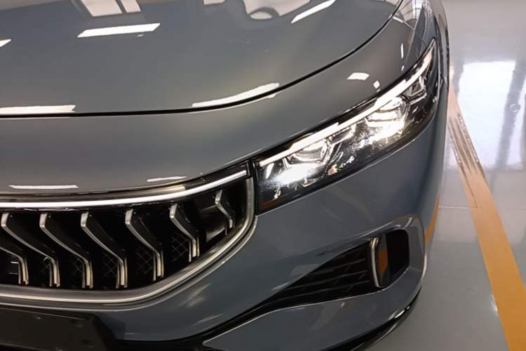 Used VOYAH FREE 2021 Four-Wheel Drive Standard Range-Extended Exclusive Luxury Package Left Front Headlight