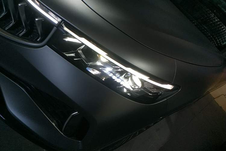 Used VOYAH FREE 2021 Four-Wheel Drive All-Electric First Edition Commemorative Edition Exclusive Luxury Package Left Front Headlight
