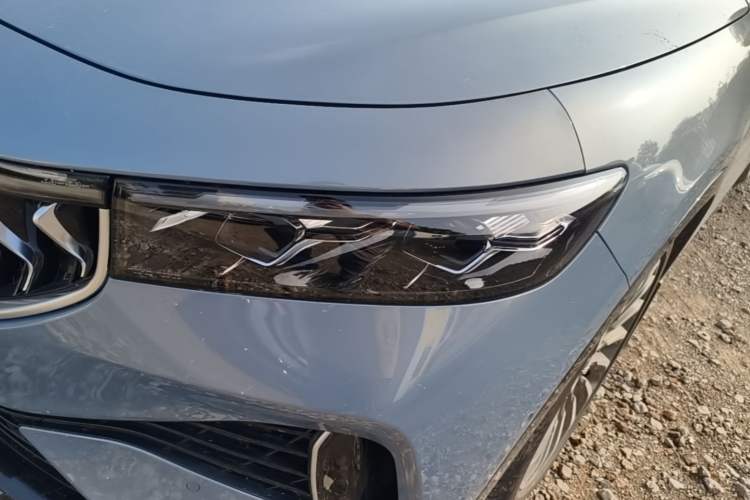 Used VOYAH FREE 2021 Four-Wheel Drive Standard Range-Extended Exclusive Luxury Package Left Front Headlight