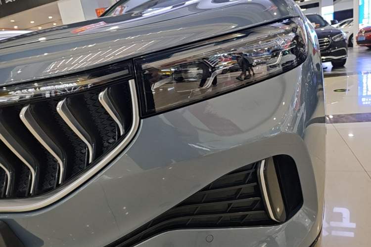 Used VOYAH FREE 2021 Four-Wheel Drive Standard All-Electric Exclusive Luxury Package Left Front Headlight