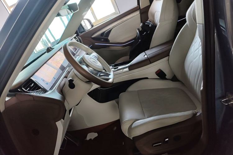 Used VOYAH FREE 2021 Four-Wheel Drive Standard Range-Extended Exclusive Luxury Package Left Front Seat