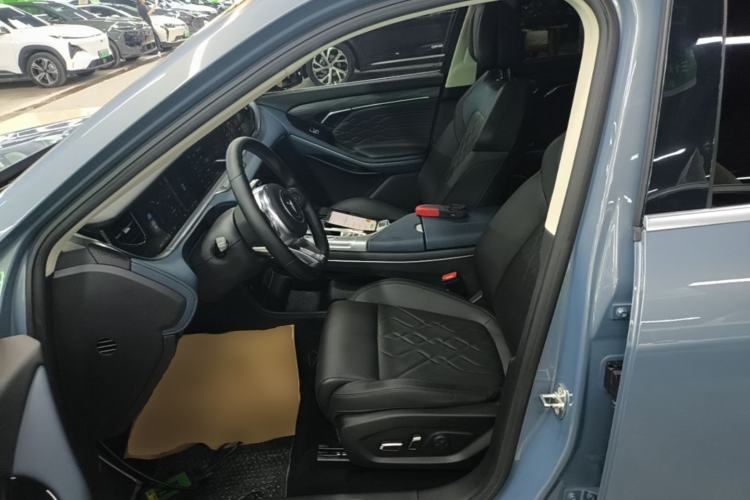 Used VOYAH FREE 2021 Four-Wheel Drive Standard Range-Extended Exclusive Luxury Package Left Front Seat