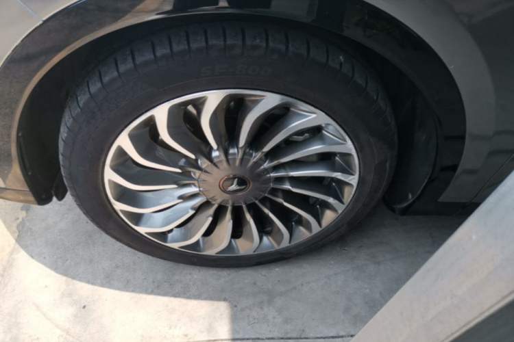 Used VOYAH FREE 2021 Four-Wheel Drive Standard Range-Extended Version Left Front Wheel Hub