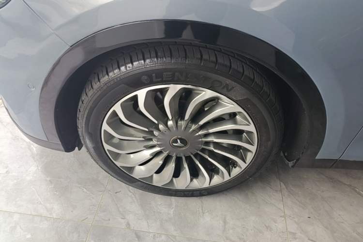 Used VOYAH FREE 2021 Four-Wheel Drive Standard Range-Extended Exclusive Luxury Package Left Front Wheel Hub