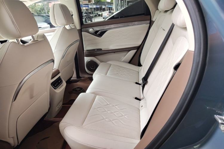Used VOYAH FREE 2021 Four-Wheel Drive Standard Range-Extended Exclusive Luxury Package Left Rear Seat