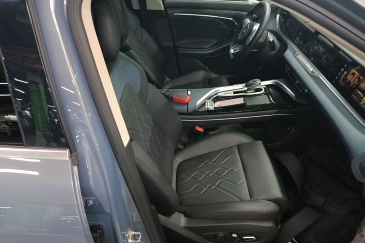 Used VOYAH FREE 2021 Four-Wheel Drive Standard Range-Extended Exclusive Luxury Package Right Front Seat