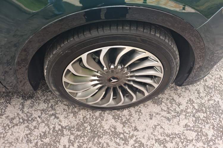 Used VOYAH FREE 2021 Four-Wheel Drive Standard Range-Extended Exclusive Luxury Package Right Front Wheel Hub