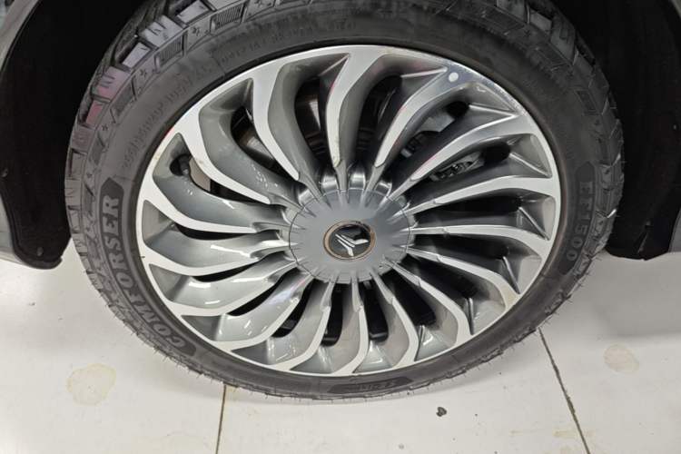 Used VOYAH FREE 2021 Four-Wheel Drive Standard Range-Extended Exclusive Luxury Package Right Rear Wheel Hub