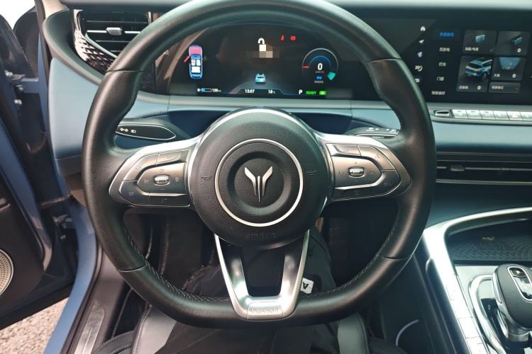 Used VOYAH FREE 2021 Four-Wheel Drive Standard Range-Extended Exclusive Luxury Package Steering Wheel