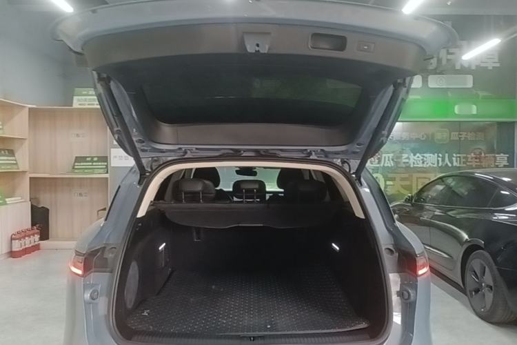 Used VOYAH FREE 2021 Four-Wheel Drive Standard Range-Extended Exclusive Luxury Package Trunk