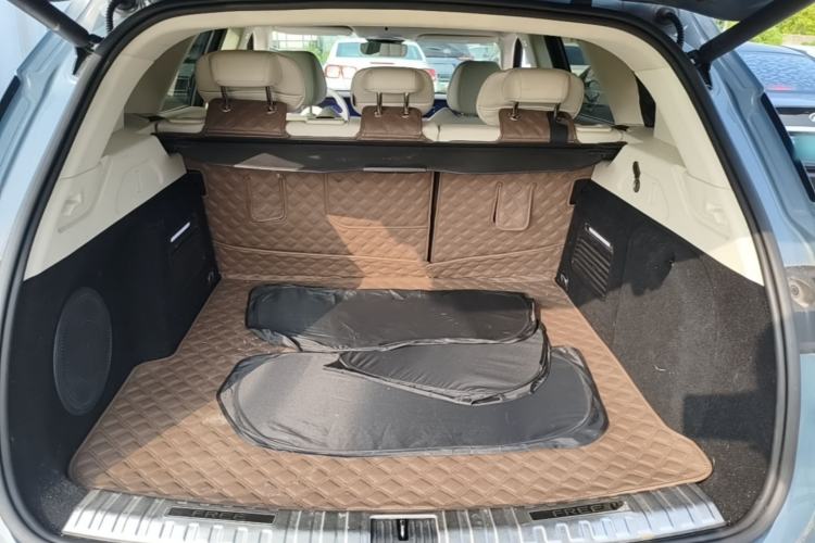 Used VOYAH FREE 2021 Four-Wheel Drive Standard Range-Extended Exclusive Luxury Package Trunk