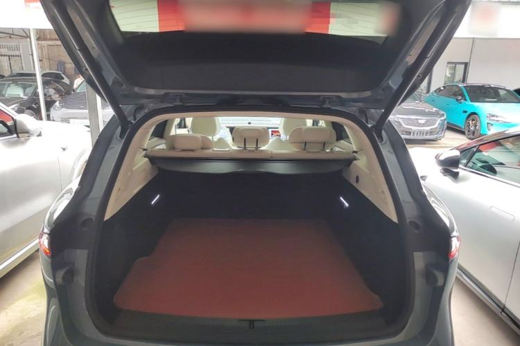 Used VOYAH FREE 2021 Four-Wheel Drive Standard Range-Extended Exclusive Luxury Package Trunk