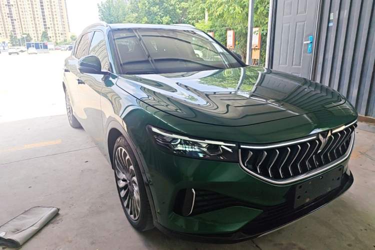 Used VOYAH FREE 2021 Four-Wheel Drive Standard Range-Extended Exclusive Luxury Package Front Right 45 Deg