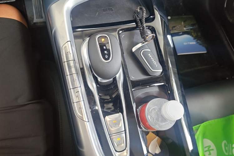 Used VOYAH FREE 2021 Four-Wheel Drive Standard Range-Extended Exclusive Luxury Package Gear Lever