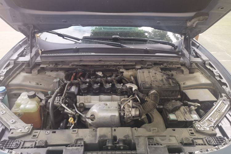 Used VOYAH FREE 2021 Four-Wheel Drive Extended-Range First-Edition Commemorative Model Engine Bay