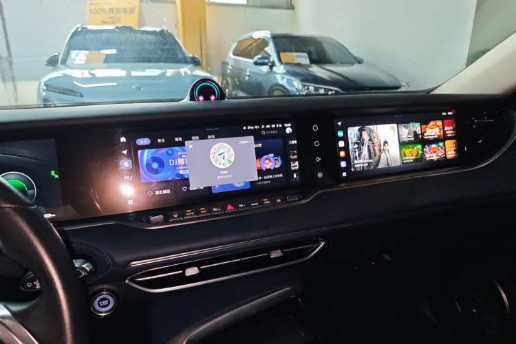 Used VOYAH FREE 2021 Four-Wheel Drive Standard Range-Extended Exclusive Luxury Package Audio And AC Panel