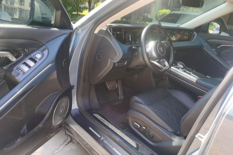 Used VOYAH FREE 2021 Four-Wheel Drive Standard Range-Extended Exclusive Luxury Package Driver Seat
