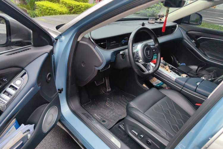 Used VOYAH FREE 2021 Four-Wheel Drive Standard Range-Extended Version Driver Seat