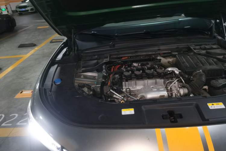 Used VOYAH FREE 2021 Four-Wheel Drive Standard Range-Extended Exclusive Luxury Package Engine Bay Right