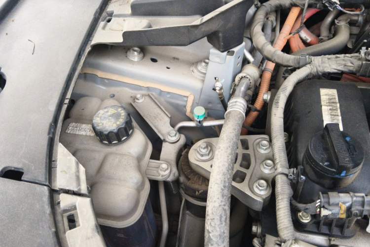 Used VOYAH FREE 2021 Four-Wheel Drive Standard Range-Extended Exclusive Luxury Package Engine Bay Right