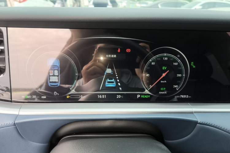 Used VOYAH FREE 2021 Four-Wheel Drive Standard Range-Extended Exclusive Luxury Package Instrument Cluster