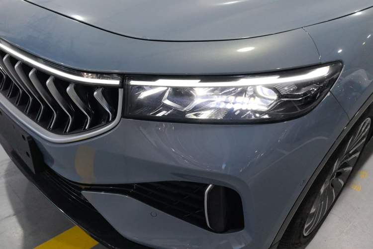 Used VOYAH FREE 2021 Four-Wheel Drive Standard Range-Extended Exclusive Luxury Package Left Front Headlight