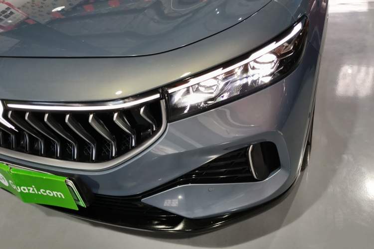 Used VOYAH FREE 2021 Four-Wheel Drive Standard Range-Extended Exclusive Luxury Package Left Front Headlight