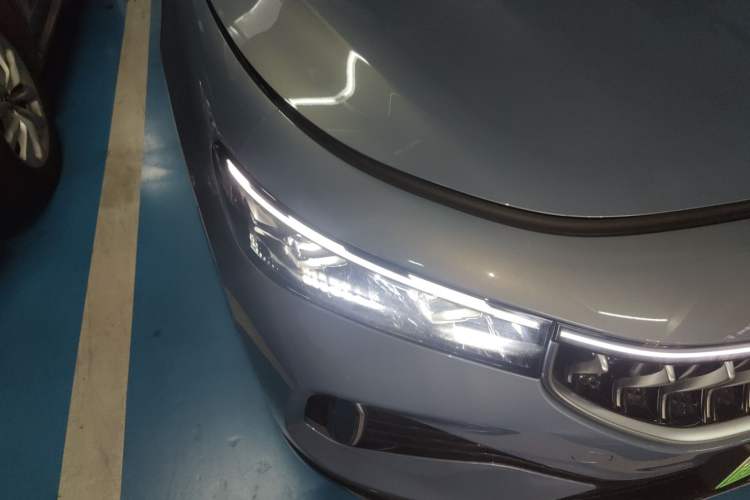 Used VOYAH FREE 2021 Two-Wheel Drive Standard Pure Electric City Edition Right Front Headlight