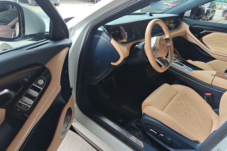 Used VOYAH FREE 2021 Four-Wheel Drive Standard Range-Extended Exclusive Luxury Package Driver Seat