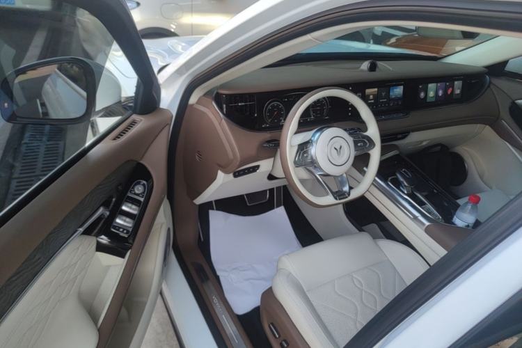 Used VOYAH FREE 2021 Four-Wheel Drive Standard Range-Extended Exclusive Luxury Package Driver Seat