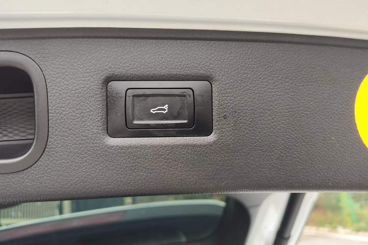 Used VOYAH FREE 2021 Two-Wheel Drive Standard Pure Electric City Edition Interior 14