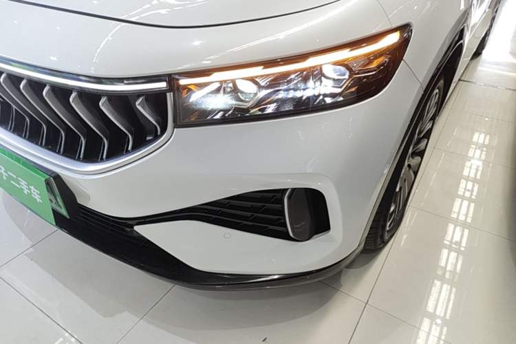 Used VOYAH FREE 2021 Four-Wheel Drive Standard Range-Extended Exclusive Luxury Package Left Front Headlight