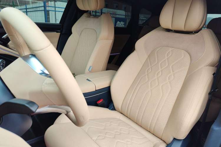 Used VOYAH FREE 2021 Two-Wheel Drive Standard Pure Electric City Edition Left Front Seat